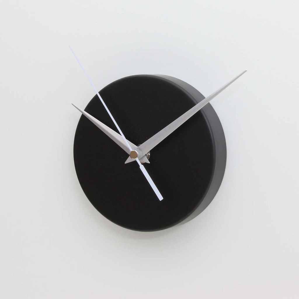 Kronos - Round Magnetic Clock / Matt Black